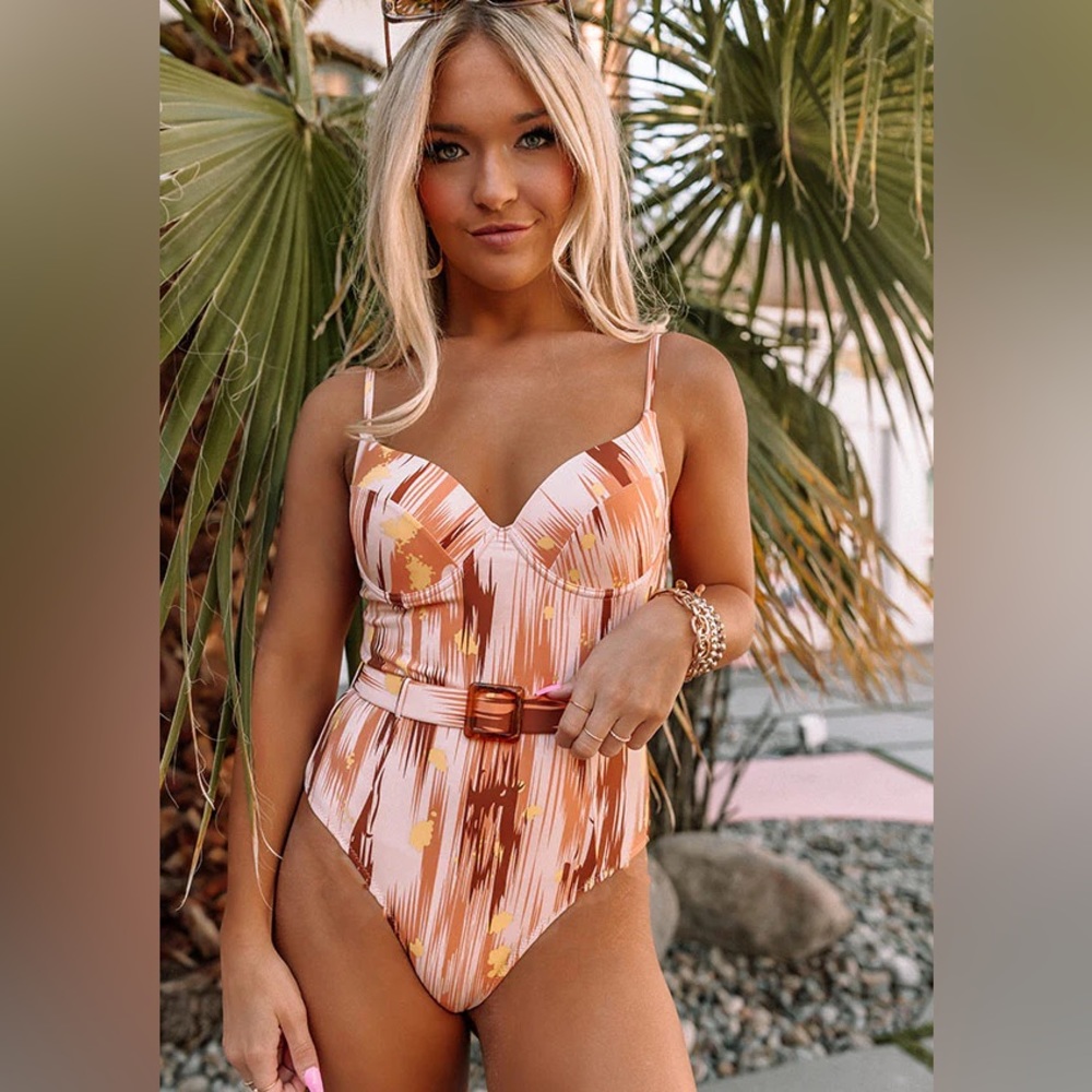 NWT one piece swimsuit - Picture 3 of 3